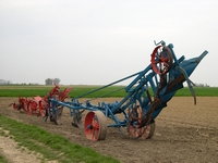 charrue tracteurs en weppes beaucamps-ligny 2004