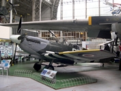 spitfire musée royal de l'armée bruxelles