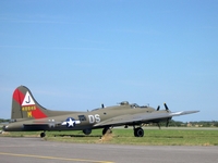 boeing b-17 flying fortress forteresse volante meeting aérien calais-marcke 2004