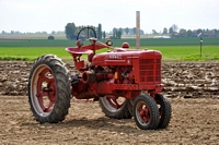 Mc-Cormick Tracteurs en Weppes à Beaucamps-Ligny 2009