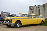 Checker Aerobus Rassemblement au château de Vincennes, juin 2016