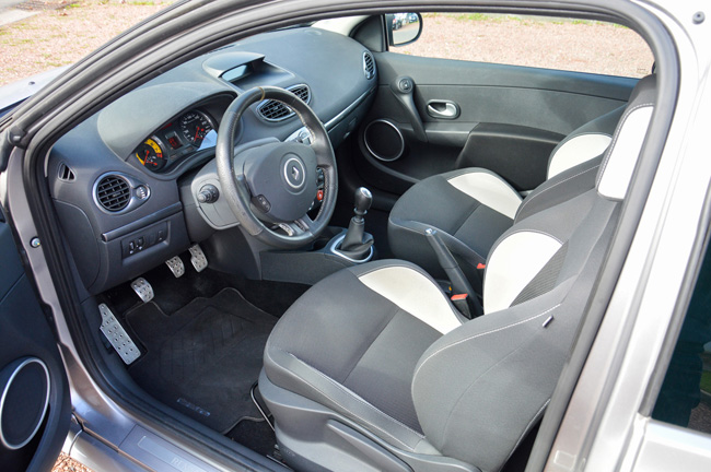 Intérieur de Renault Clio III RS phase 2