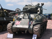 sherman m4 a1 76 mm saumur normandie 2004