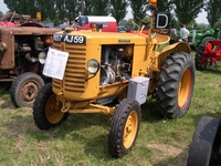 tracteur renault 3042 rétro tracto sec bois 2005