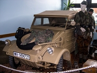 vw kubelwagen exposition mémoire 44 à Eperlecques 2005