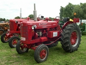 Mc-Cormick tracteur Rétro Tracto à Sec-Bois 2007