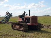 international tracked tractor Beaucamps-Ligny 2008