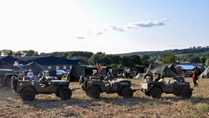 Jeep, accouplées à l'aide de leur Tow-bar Souchez 2009