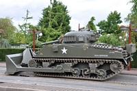 restored Sherman Dozer Artois Libéré à Annezin 2011