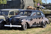 Plymouth Staff Car aux couleurs canadiennes Il était une fois le Pas-de-Calais Libéré Souchez 2013