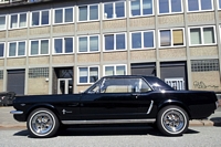 Ford Mustang coupé Oldtimer Tankstelle Hambourg hamburg