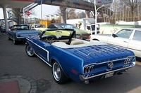 Ford Mustang convertible 68 Oldtimer Tankstelle Hambourg hamburg