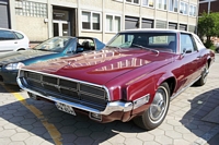 Ford Thunderbird Oldtimer Tankstelle Hambourg hamburg