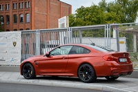 BMW M4 Klassikstadt Frankfurt Sonntagtreffen