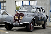 peugeot 402 Rassemblement de Montbéliard, octobre 2014