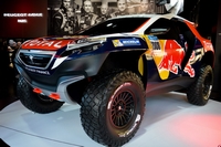 peugeot 2008 dkr champs-élysées showroom carspotting paris janvier février 2015