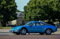 renault alpine a110 rassemblement mensuel vincennes en anciennes au château de vincennes, mai 2015