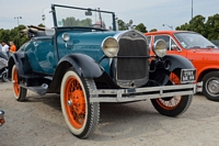 ford model A Rassemblement au château de Vincennes, juillet 2015