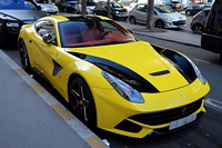 ferrari f12 berlinetta Carspotting à Paris, juillet 2015