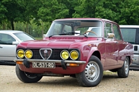 Alfa Romeo Giulia Rassemblement au château de Vincennes, juin 2016