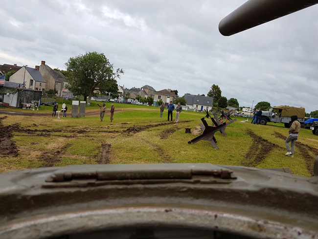 vue pilote Sherman M4A4T